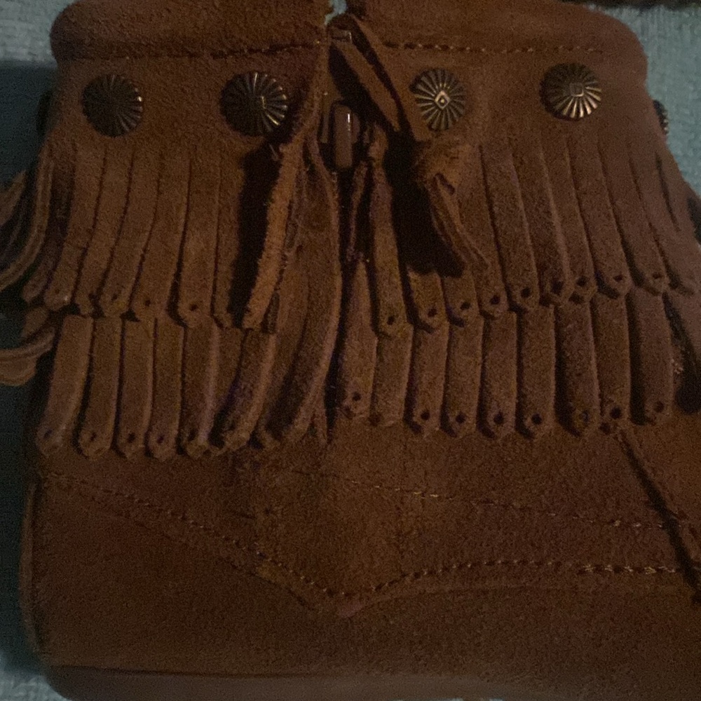 MINNETONKA MOCCASINS. - Picture 2 of 5